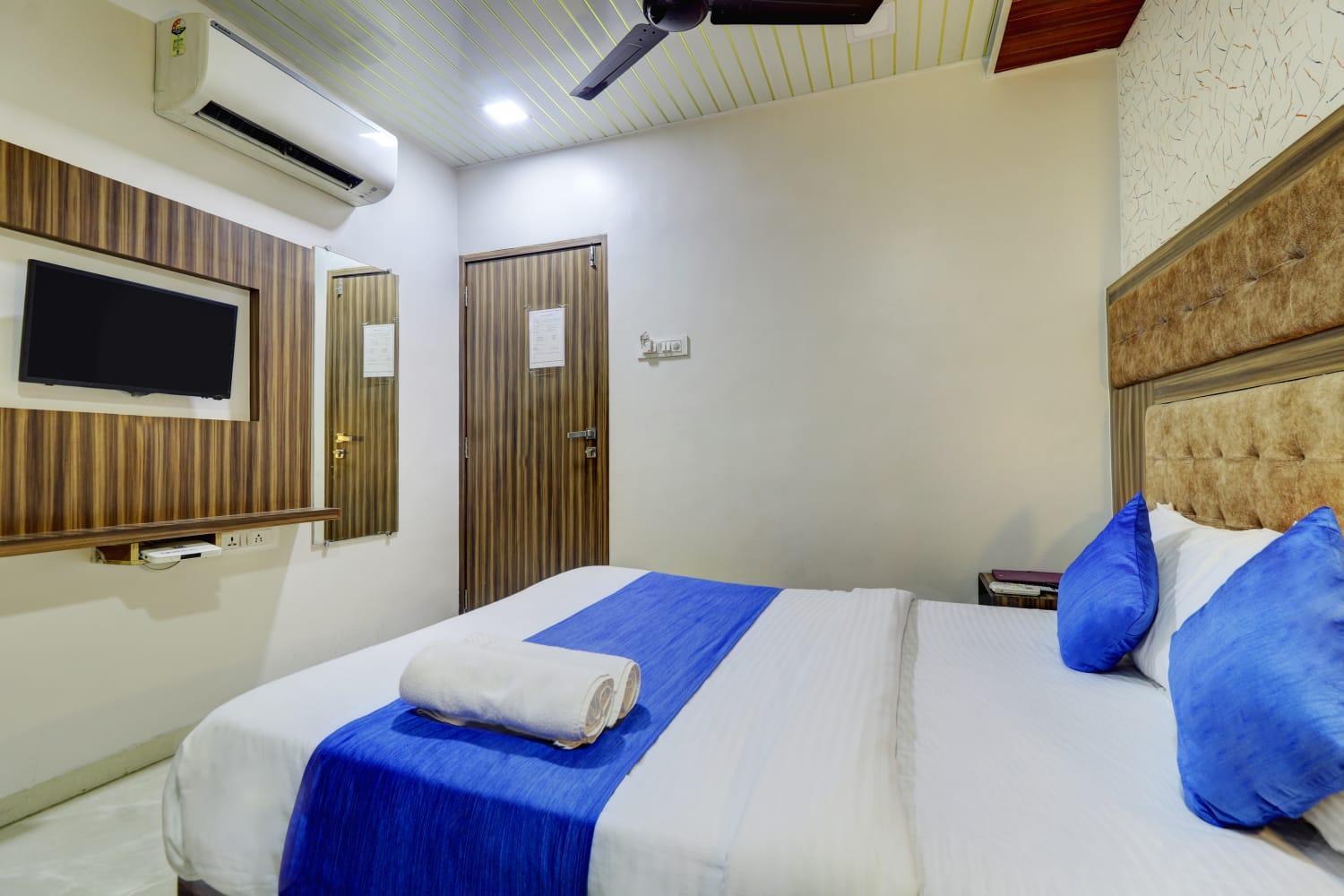 Hotel New Blue Sapphire Residency Mumbai Room photo