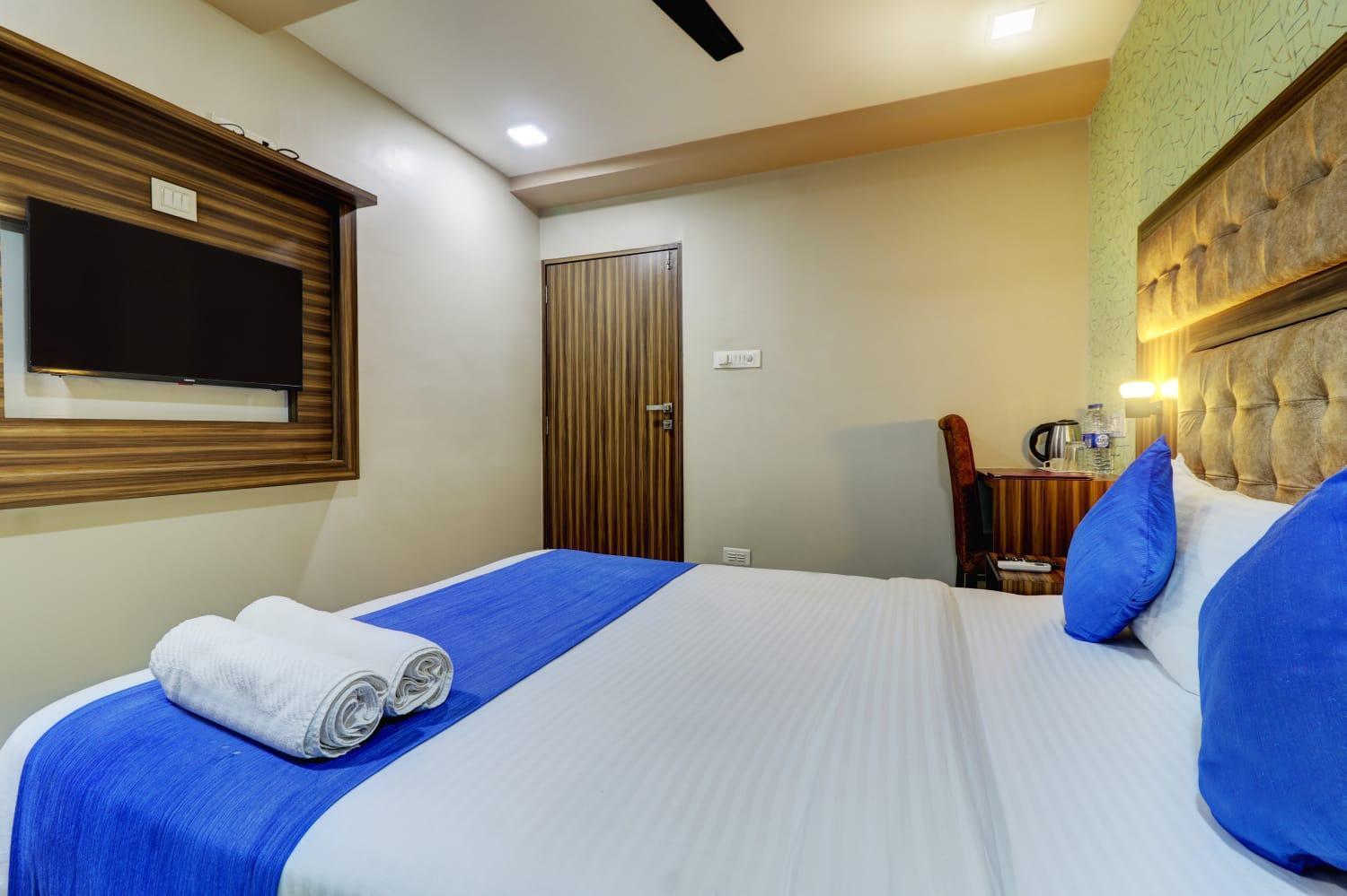 Hotel New Blue Sapphire Residency Mumbai Room photo